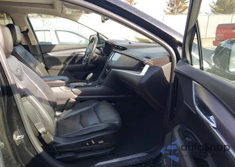 2018 Cadillac Xt5 Luxury z USA, uszkodzony, nr VIN 1GYKNDRS4JZ115794